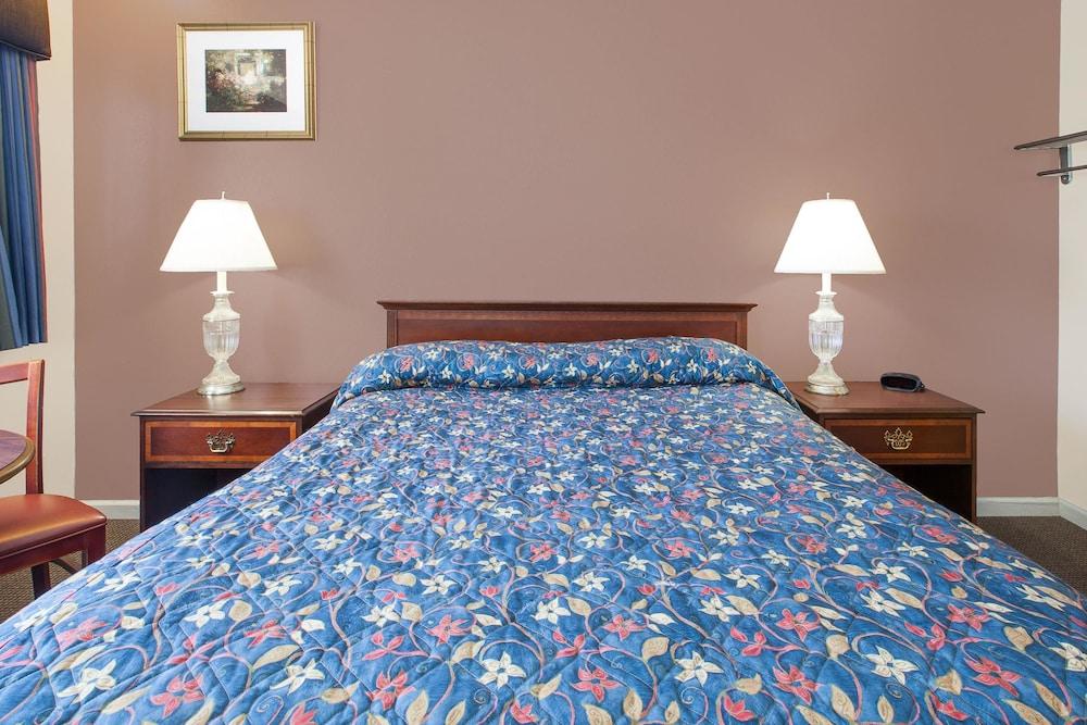 Imperial Inn Grand Blanc Zewnętrze zdjęcie